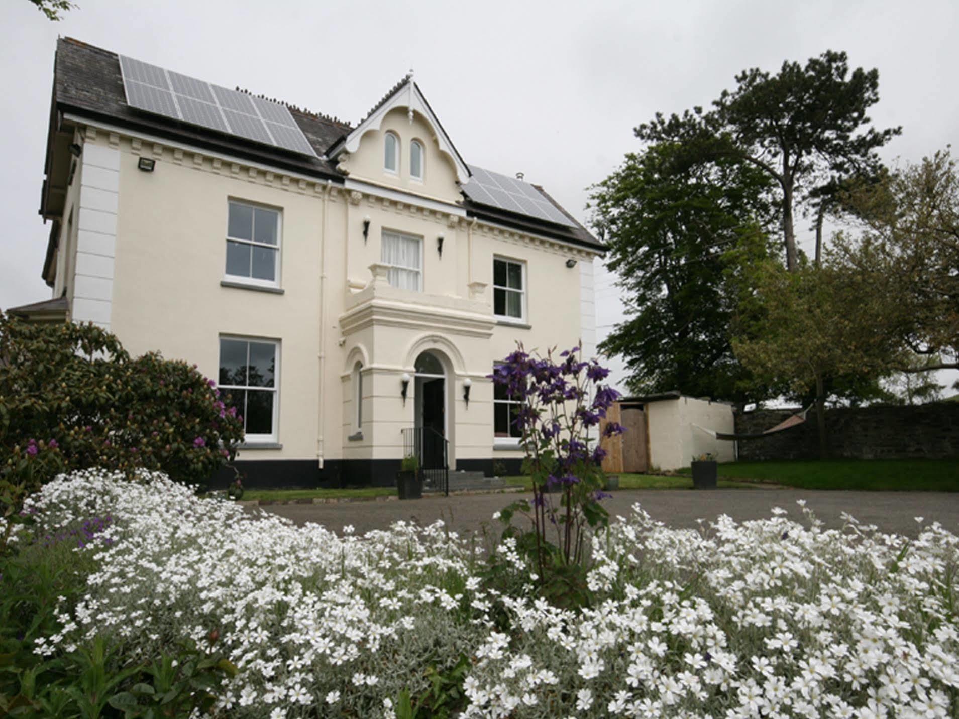 Caemorgan Mansion Otel Cardigan Dış mekan fotoğraf